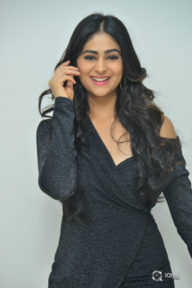 Palak-Lalwani-Latest-Pics